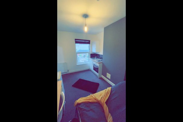 Room in a Shared House, Fishponds, BS16 - Photo 1