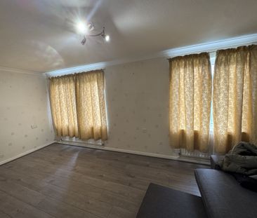 Court Lodge Road, Horley - Photo 2