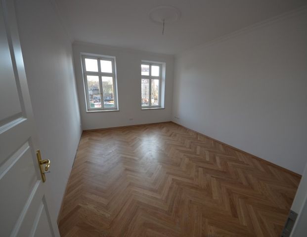 Hochwertig sanierte 2-Zimmer-Wohnung mit Terrasse! - Photo 1