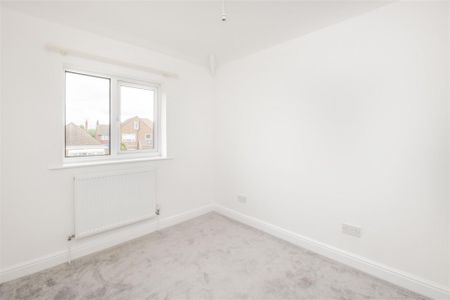 3 bed House - Semi-Detached To Let - Photo 4