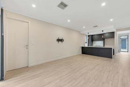 Low-Maintenance, Modern Living in Ultra-Convenient Location - Photo 2