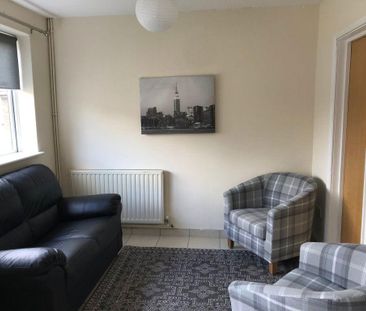 6 bedroom house to rent - Photo 1