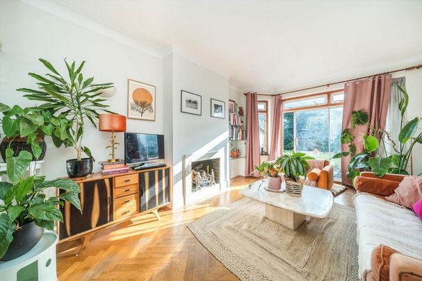 4 bedroom semi-detached house to rent - Photo 1