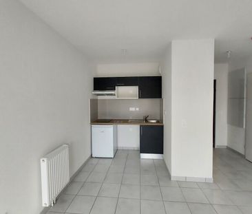 Location Appartement 2 pièces 39m² LA ROCHELLE 17000 - Photo 2