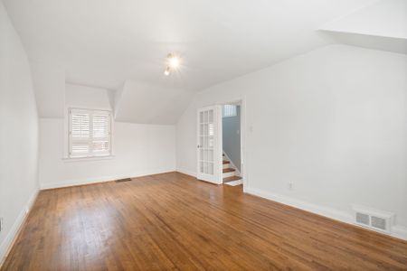 For Lease - 21 Kelso Avenue, Toronto, Ontario - Photo 2