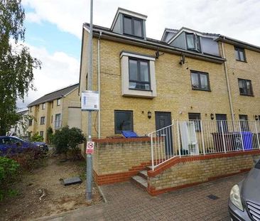 Draper Close, Grays, RM20 - Photo 1