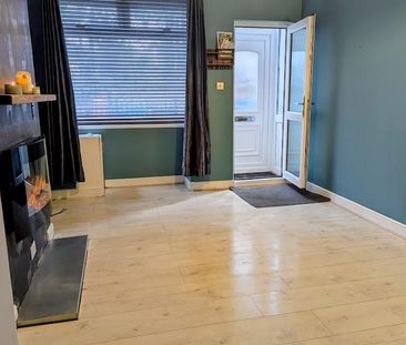 2 bedroom terraced house to rent - Photo 4