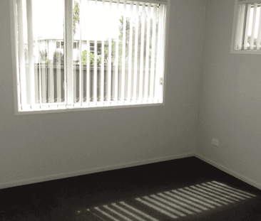 2 bedroom town house - Photo 1