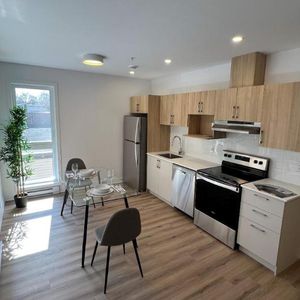 Neuf 5 1/2, électros et internet inclus! 6180 Vanier - Photo 2