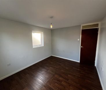 Lushington Close, Norwich - Photo 2