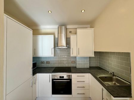 2 bedroom flat to rent - Photo 4