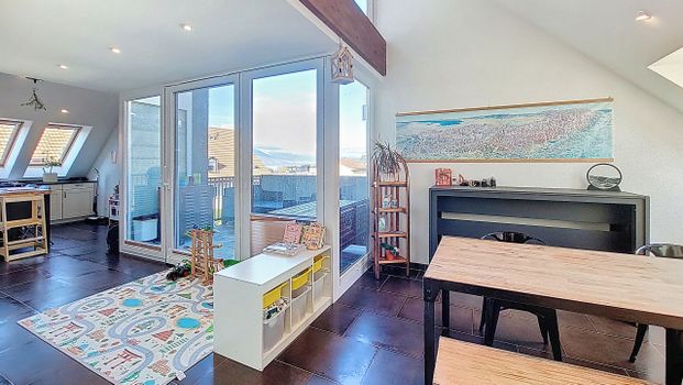 Apartment 5.5 rooms of approx. 166 m2 in attic in Cheyres / FR - Foto 1