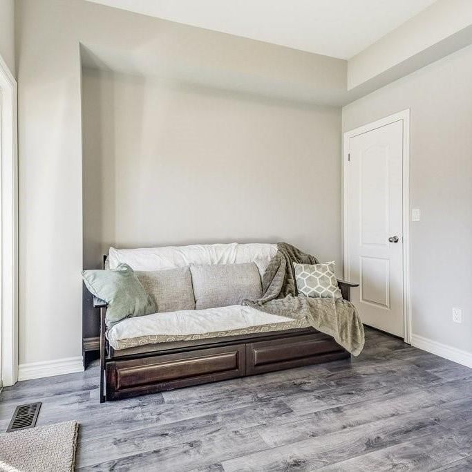 For Lease - 2362 Treversh Common, Burlington, Ontario - Photo 1