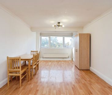 3 Bed Flat, Mimosa, N15 - Photo 1