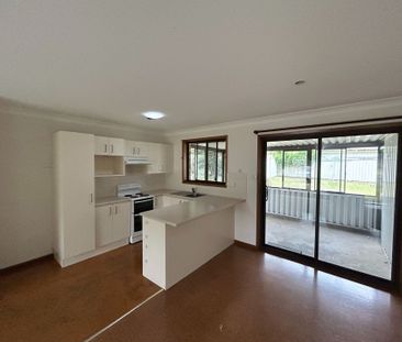 Tidy 3 Bedroom 1 Bathroom Fenced Yard - Photo 5