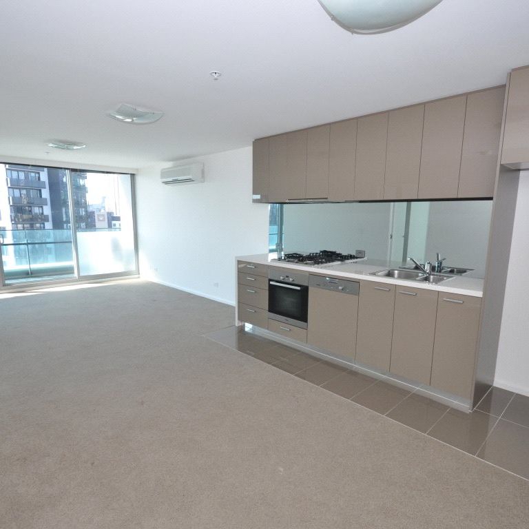 2808/241 City Road - Photo 1