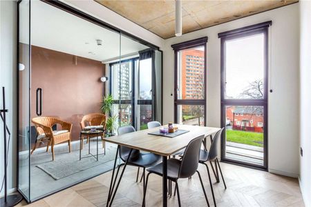 Fully Furnished Two Double Bedroom | Two Bathroom |Apartment with Sun room | Castlefield Area - Photo 2