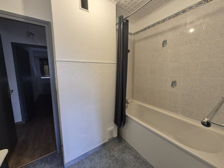 Location Appartement 75m² VALENCIENNES 59300 - Photo 2