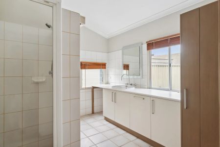 7 Oceanic Drive, Floreat. - Photo 2