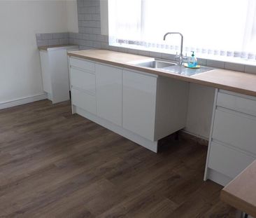3 bedroom apartment to rent - Photo 1
