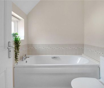 2 bedroom semi-detached house to rent - Photo 5