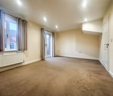 3 bedroom semi-detached house to rent - Photo 2