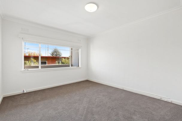 GREAT VALUE APARTMENT WITH VIEW - Photo 1