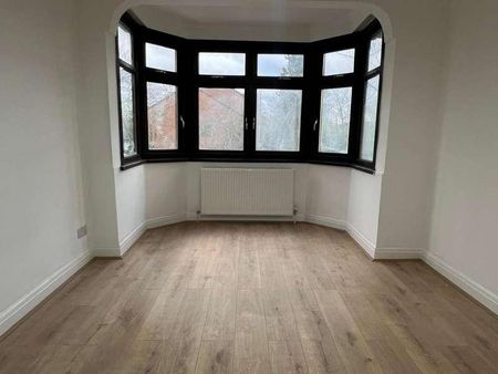 Joydon Drive, Chadwell Heath, RM6 - Photo 2