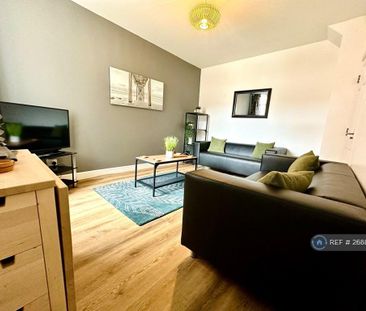 4 bedroom terraced house to rent - Photo 1