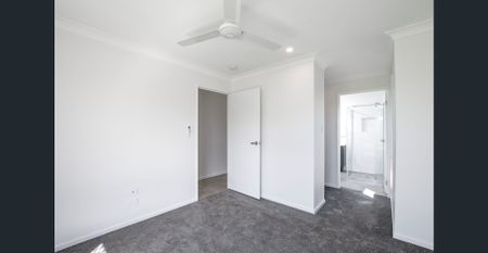 Welcome to Your New Home in the Beautiful Palmview! - Photo 4