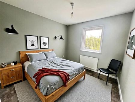 16 Benmore Drive, Belfast, BT10 0DQ - Photo 5