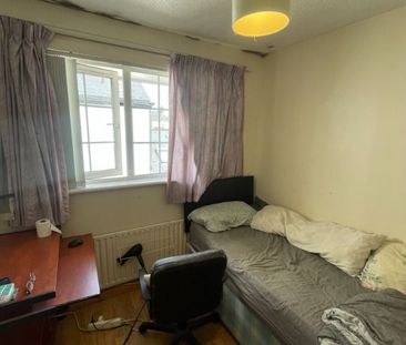 3 Rugby Court, Belfast BT7 1PN - Photo 5