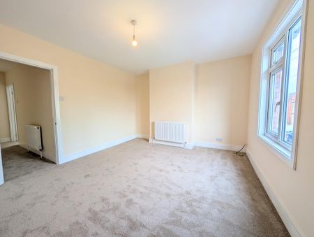 3 bedroom terraced house to rent - Photo 3