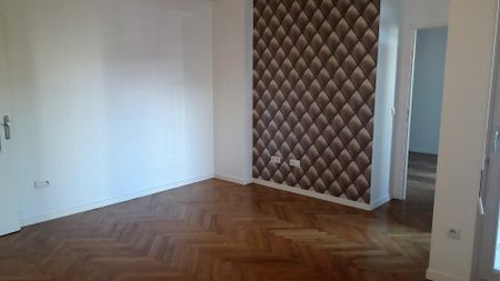 location Appartement T2 DE 42.28m² À LE CHESNAY - Photo 2