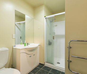 Quest Building Apartment - Photo 5