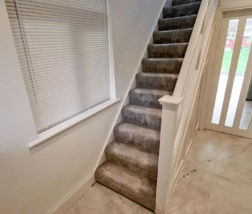 3 bedroom semi-detached house to rent - Photo 2