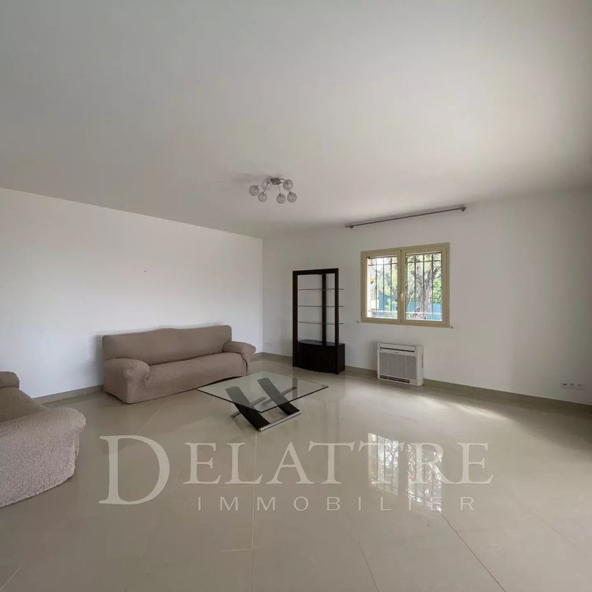 Location Maison 4 pièces 145m² CHATEAUNEUF GRASSE 06740 - Photo 1