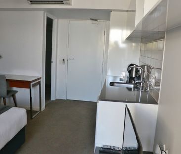 FULLY FURNSIHED STUDIO APARTMENT - Photo 4