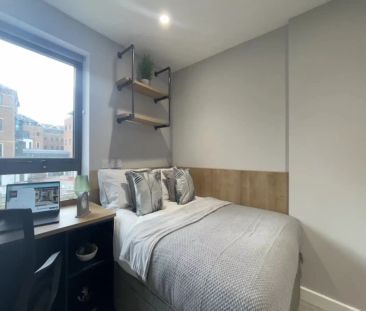 Bronze Studio - Photo 4