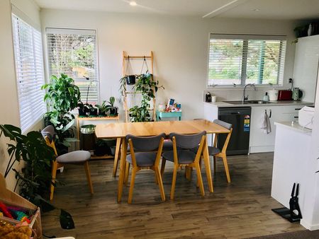 Renovated - 3 double bed house. Warm & spacious - Photo 4
