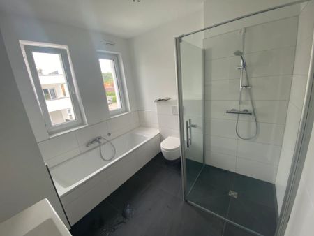 KfW 40 - - offen-moderne Etagenwohnung in ruhiger Lage mit Balkon - Photo 5