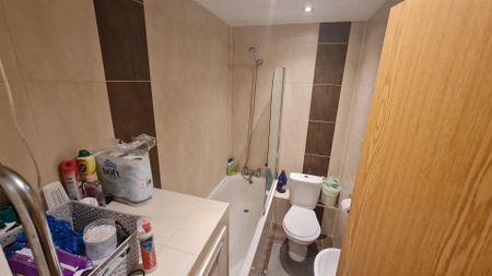 Colum Road Cardiff - Photo 5