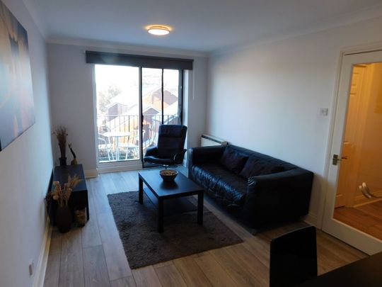 Deneside Court, Jesmond - Photo 1