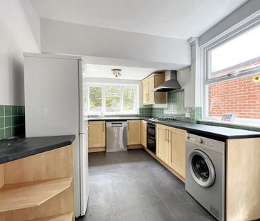 3 bedroom terraced house to rent - Photo 3