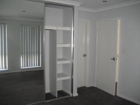 26A Thomas Way, Kardinya - Photo 2