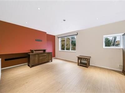 Stroud Crescent, SW15 - Photo 1