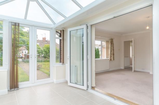 2 bedroom bungalow to rent - Photo 1