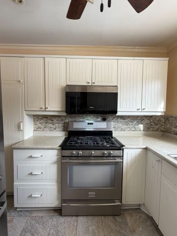 For Lease - 2050 Upper Middle Road Unit# 31, Burlington, Ontario - Photo 3