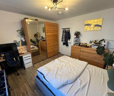 Wunderschöne 2 ZW, Zentral mit Stellplatz - Photo 5