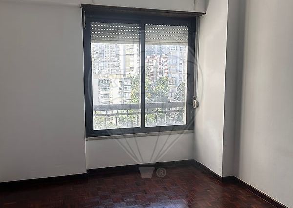 Apartamento T3 em Lisboa
